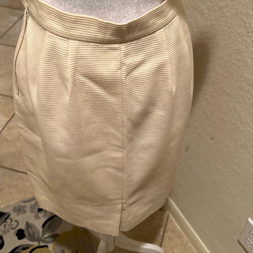 Yves Saint Laurent Size 38 Ribbed Pencil Skirt Cream Neutral Quiet Luxury Simple - Picture 4 of 11